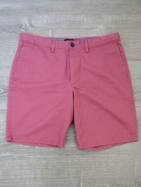Banana Republic Men's red Rose  Flat-Front Cotton Shorts